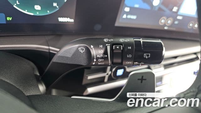 Hyundai Santa Fe 2025 — Фото 18/20