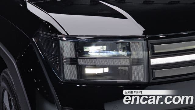 Hyundai Santa Fe 2025 — Photo 6/32