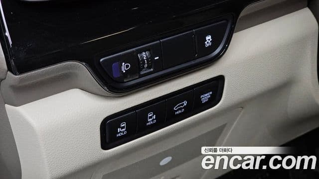 Kia Carnival 2024 — Фото 13/20