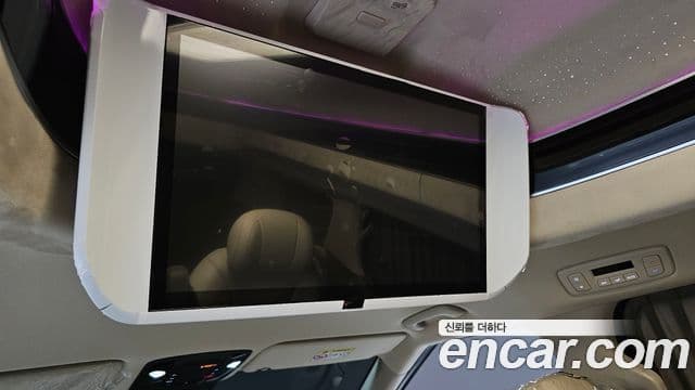 Kia Carnival 2024 — Фото 18/20