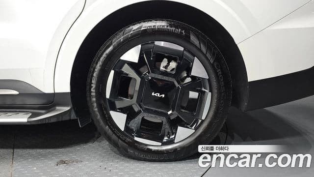 Kia Carnival 2024 — Photo 14/35