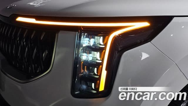 Kia Carnival 2024 — Photo 17/35