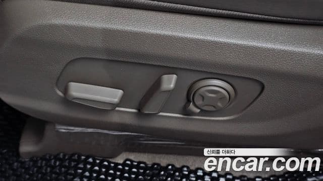 Kia Carnival 2024 — Photo 32/35