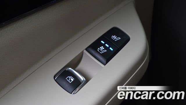 Kia Carnival 2024 — Фото 17/20