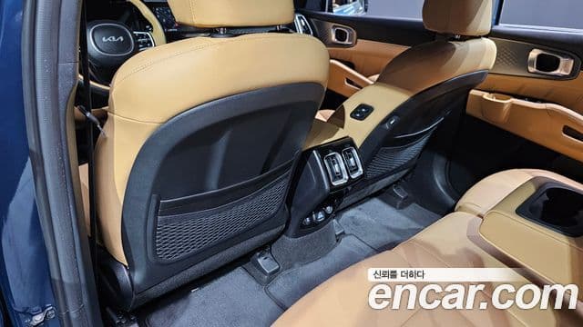 Kia Sorento 2022 — Photo 14/32
