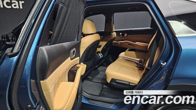 Kia Sorento 2022 — Photo 17/32