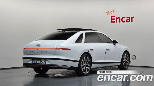 Hyundai Grandeur 2023 — Фото 3/20