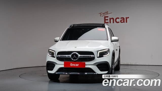 Mercedes-Benz GLB-Class 2023 — Фото 3/20