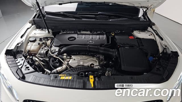 Mercedes-Benz GLB-Class 2023 — Фото 6/20