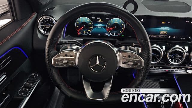 Mercedes-Benz GLB-Class 2023 — Фото 13/20