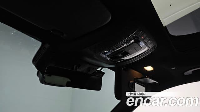 Mercedes-Benz GLB-Class 2023 — Фото 18/20