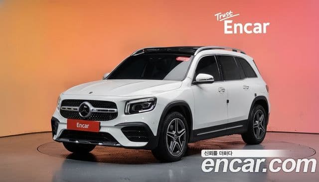 Mercedes-Benz GLB-Class 2023 — Фото 1/20
