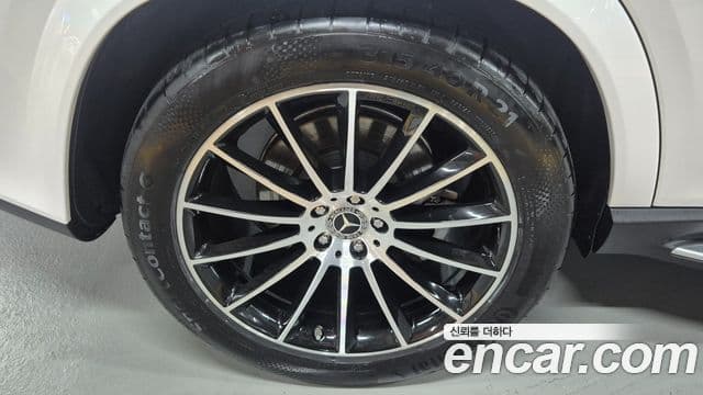 Mercedes-Benz GLE-Class 2022 — Фото 16/20