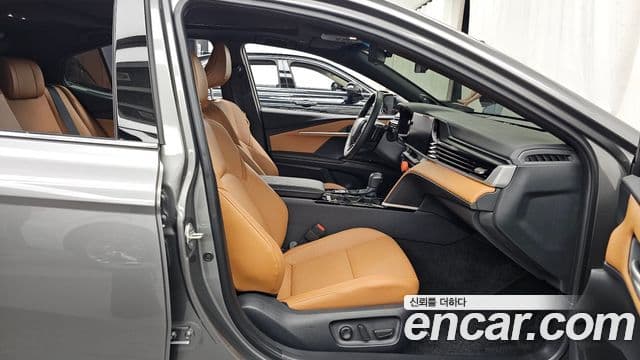 Toyota Camry 2025 — ფოტო 28/33