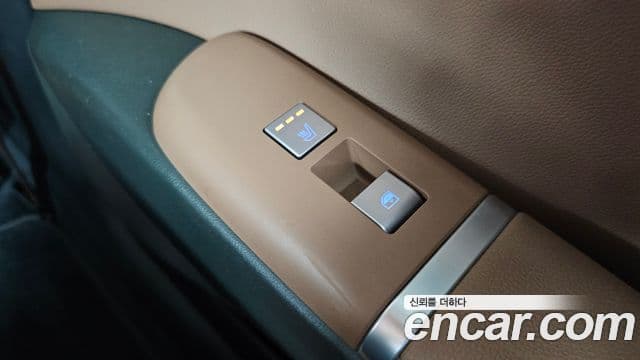 Hyundai Grandeur Hybrid 2023 — Photo 17/20