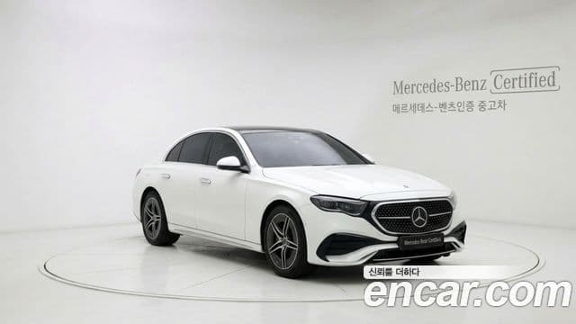 Mercedes-Benz E-Class 2025 — Фото 10/11