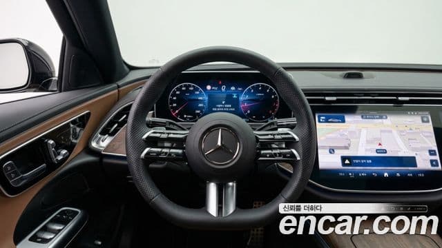 Mercedes-Benz E-Class 2025 — Фото 3/11