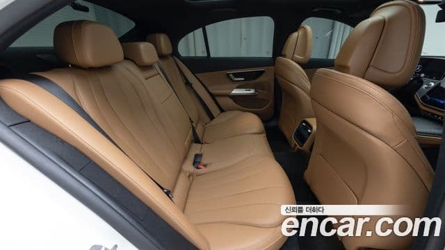 Mercedes-Benz E-Class 2025 — ფოტო 3/19