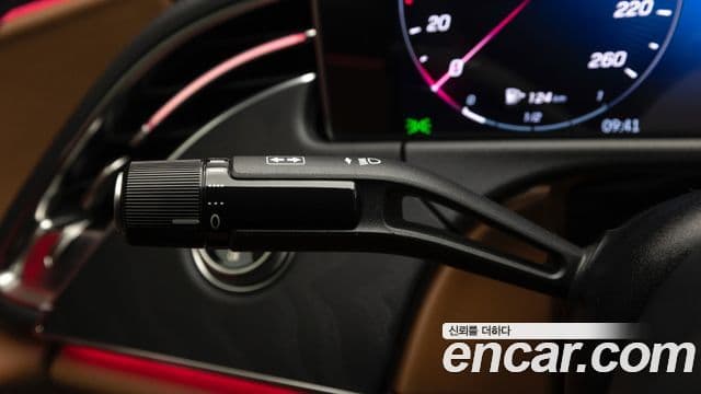Mercedes-Benz E-Class 2025 — ფოტო 10/19