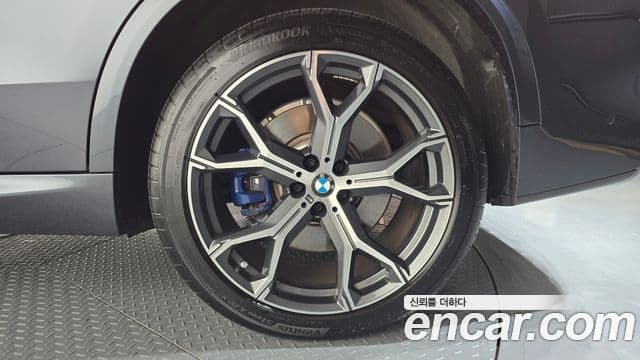 BMW X5 2021 — Şəkil 24/37