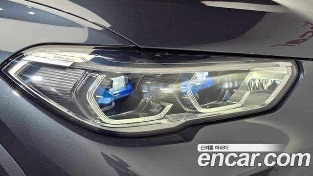 BMW X5 2021 — Şəkil 26/37