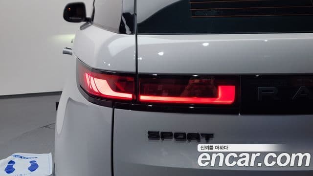 Land Rover Range Rover Sport 2025 — Şəkil 28/40