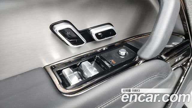 Land Rover Range Rover Sport 2025 — Şəkil 10/40