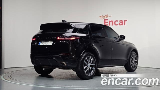 Land Rover Range Rover Evoque 2024 — Photo 15/32