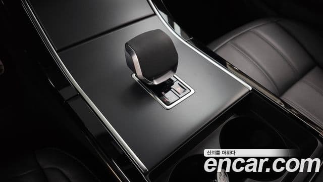 Land Rover Range Rover Evoque 2024 — Photo 13/32