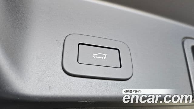 Land Rover Range Rover Evoque 2024 — Photo 27/32