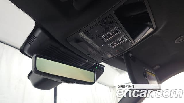 Land Rover Range Rover Evoque 2024 — Photo 32/32