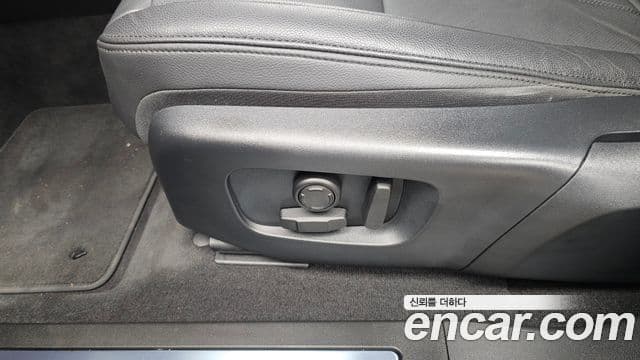 Land Rover Range Rover Evoque 2024 — Photo 5/32