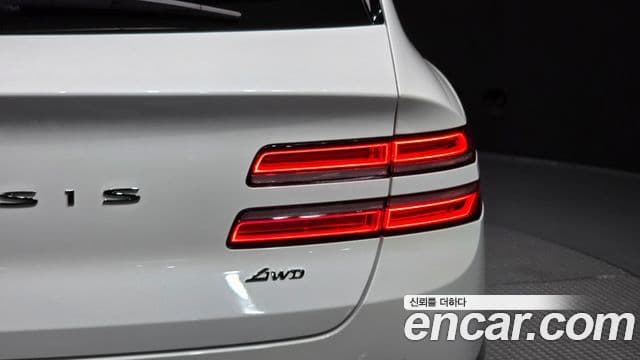 Genesis GV80 2021 — Photo 19/38