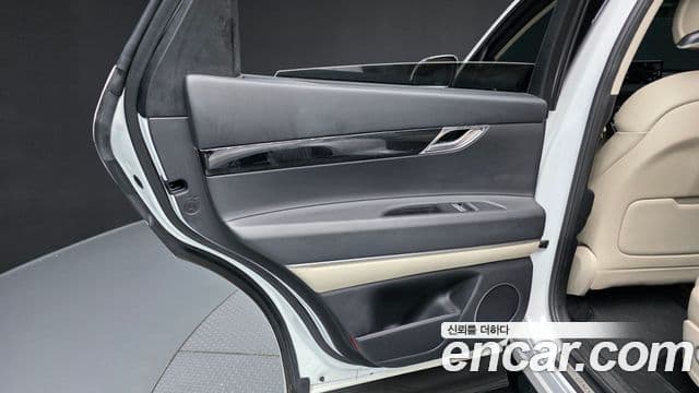 Genesis GV80 2021 — Photo 32/38