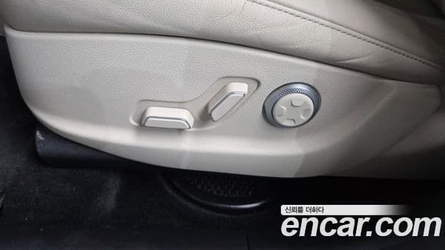 Genesis GV80 2021 — Photo 22/38