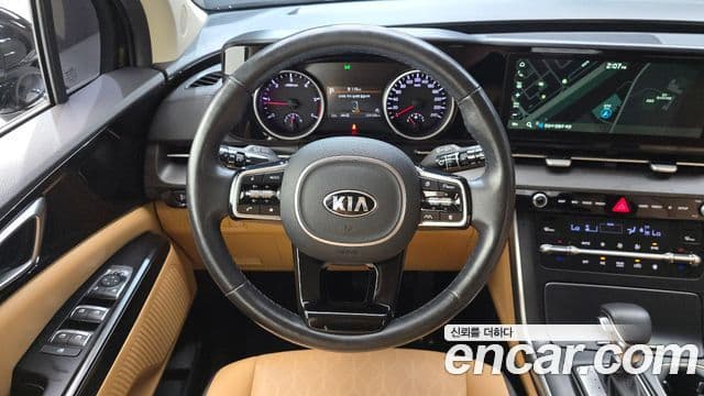 Kia Carnival 2021 — Фото 13/20