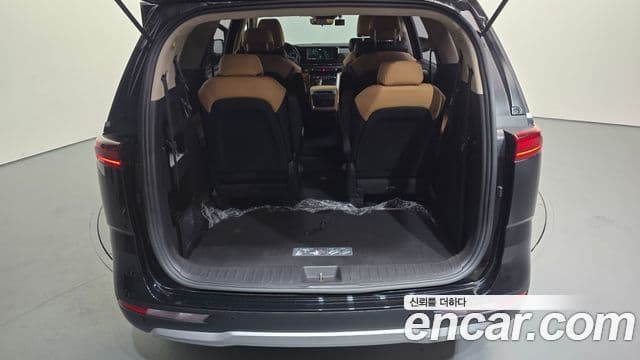 Kia Carnival 2021 — Фото 15/20
