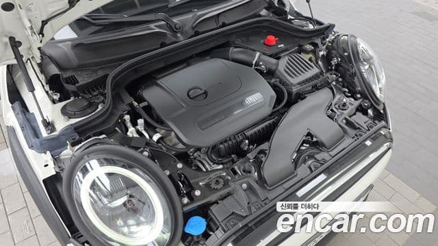 Mini Cooper Convertible 2024 — ფოტო 20/20