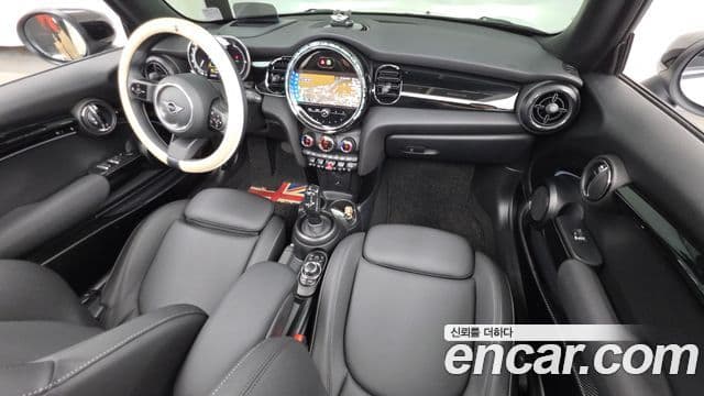 Mini Cooper Convertible 2024 — ფოტო 10/20