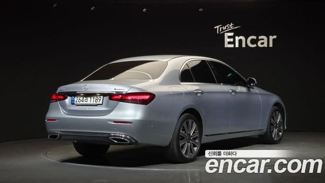 Mercedes-Benz E-Class 2023 — Фото 2/20