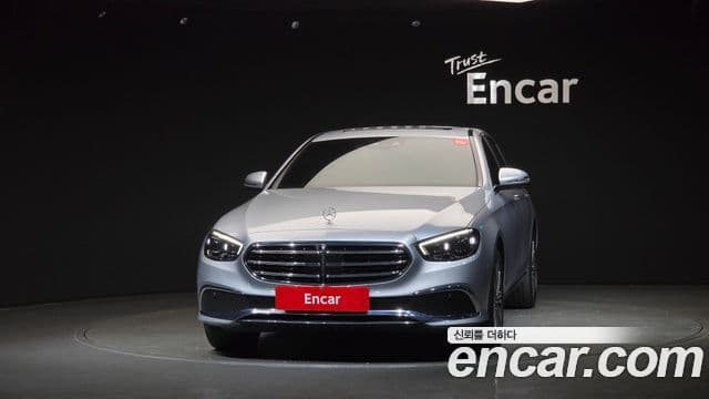 Mercedes-Benz E-Class 2023 — Фото 3/20