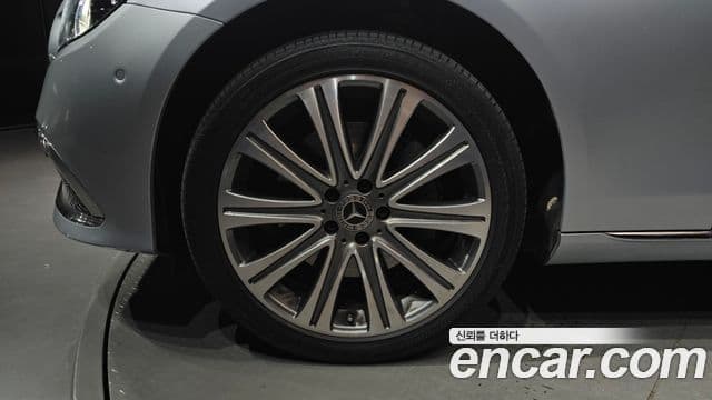 Mercedes-Benz E-Class 2023 — Фото 5/20
