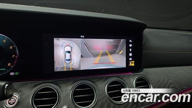 Mercedes-Benz E-Class 2023 — Фото 16/20