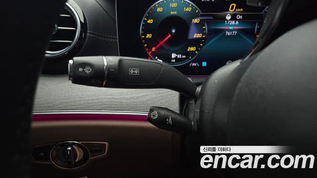 Mercedes-Benz E-Class 2023 — Фото 17/20