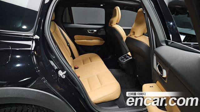 Volvo V60 Cross Country 2025 — ფოტო 33/33