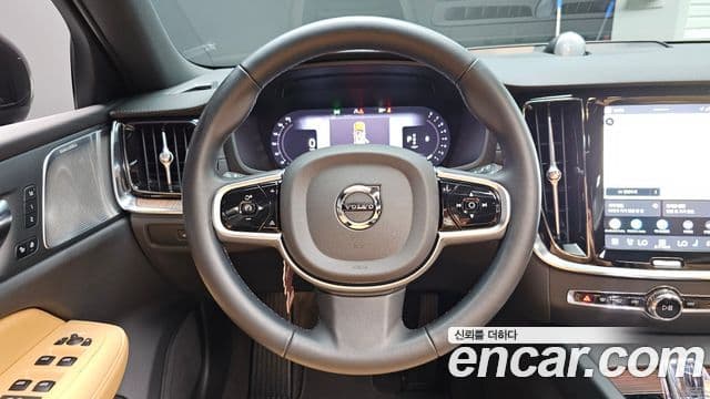 Volvo V60 Cross Country 2025 — ფოტო 3/33