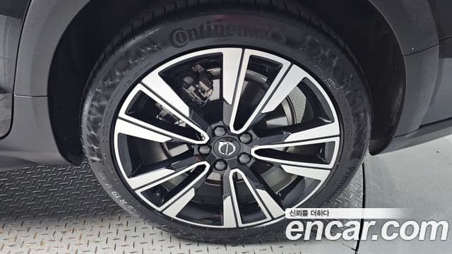 Volvo V60 Cross Country 2025 — ფოტო 16/33