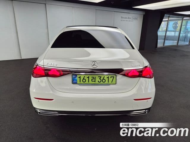 Mercedes-Benz E-Class 2026 — Photo 16/20