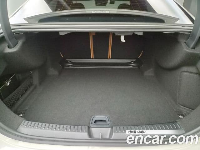 Mercedes-Benz E-Class 2026 — Photo 7/20