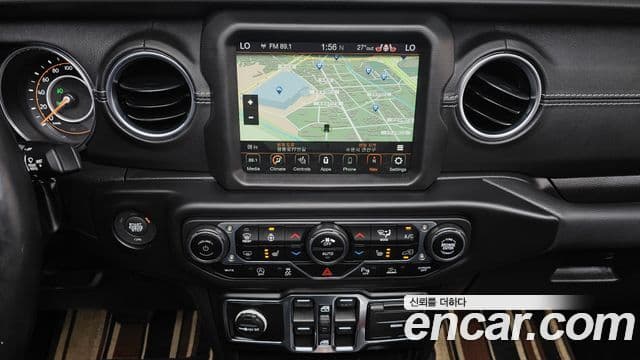 Jeep Wrangler 2023 — Фото 13/20